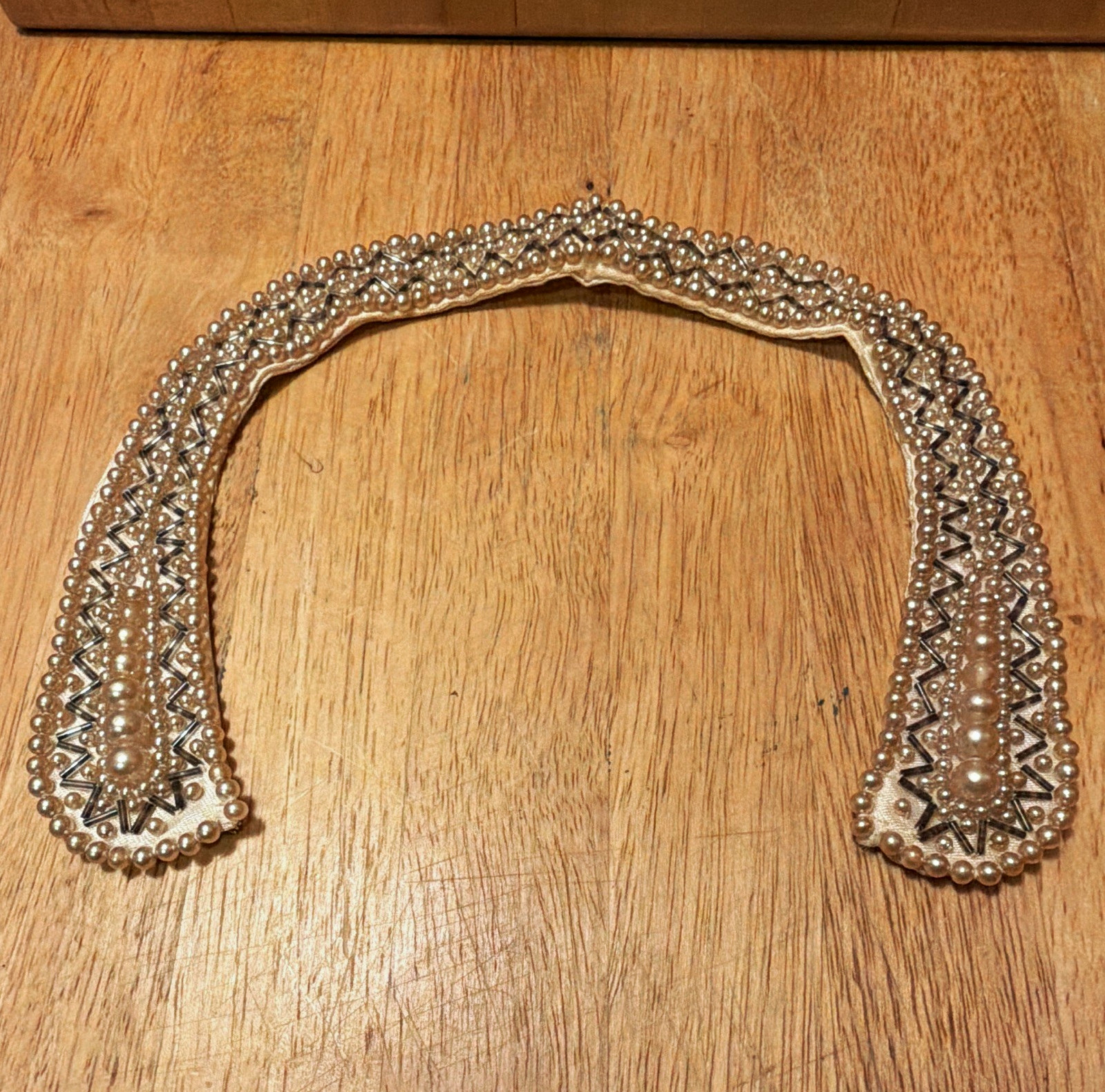 Handmade Japan White Round Pearl Beaded Collar Necklace Silver Tone Fabric Back