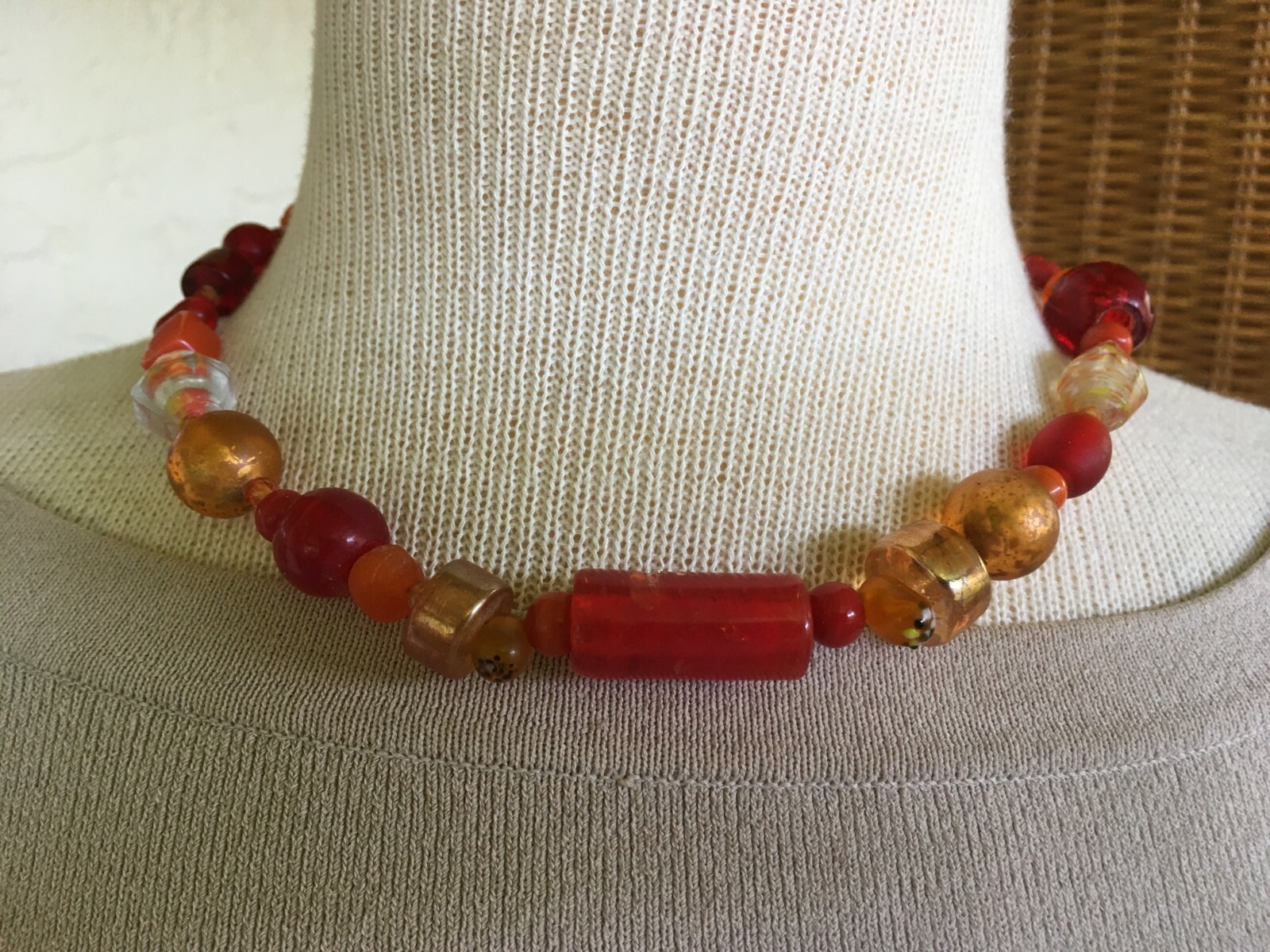 Artisan FUNKY CHUNKY Hand Made Red & Orange Beaded Choker Necklace~10″ drop~NWT