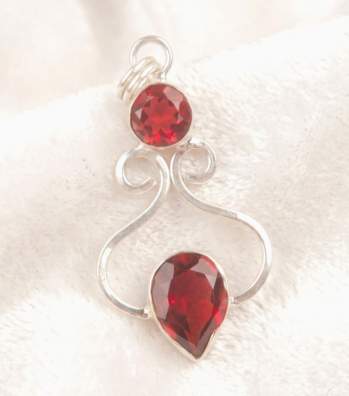 Mozambique Garnet Gemstone Handmade 925 Sterling Silver Jewelry Pendant 1.90″