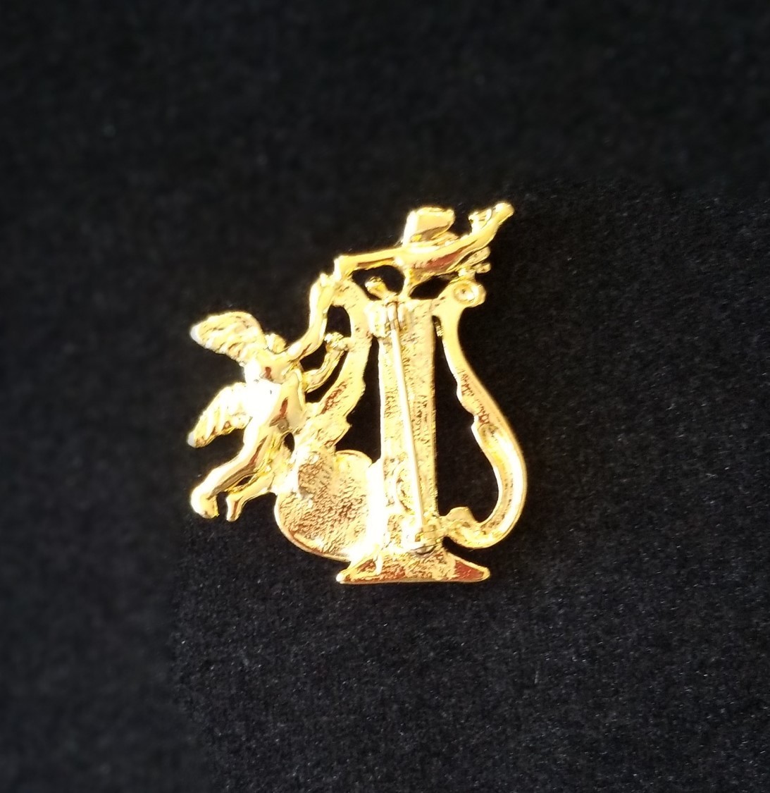 NIB Premier Designs PD Signed Harp with Angels Rhinestone Gold Tone Pin Brooch