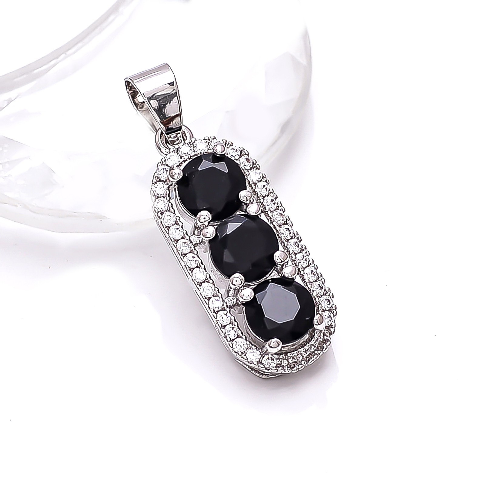 Black Onyx & Cubic Zirconia Gemstone 925 Sterling Silver Pendant 1.10″ P79318