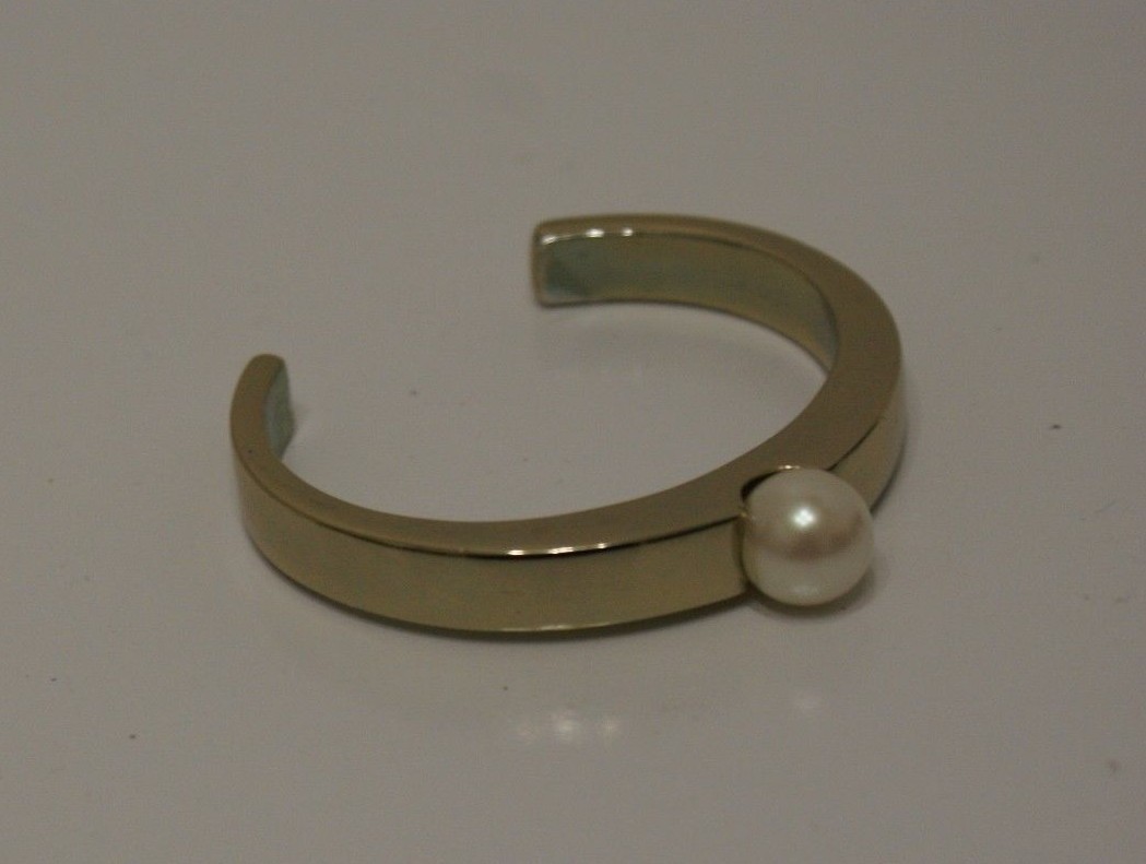 Loft Open Cuff Bracelet Large Round Pearl Heavy Gold Tone Business Casual