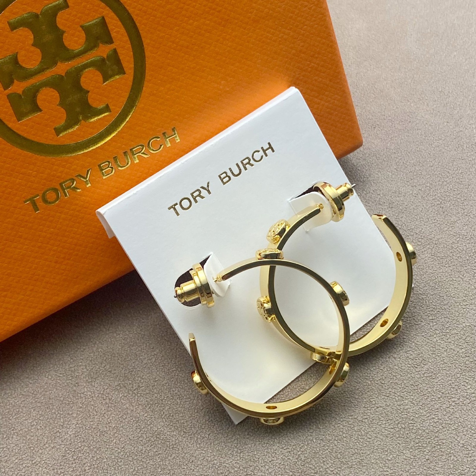 New! Tory Burch Kira Hoop Gold Earrings with Jewelry Pouch Size:4.1*3.8cm
