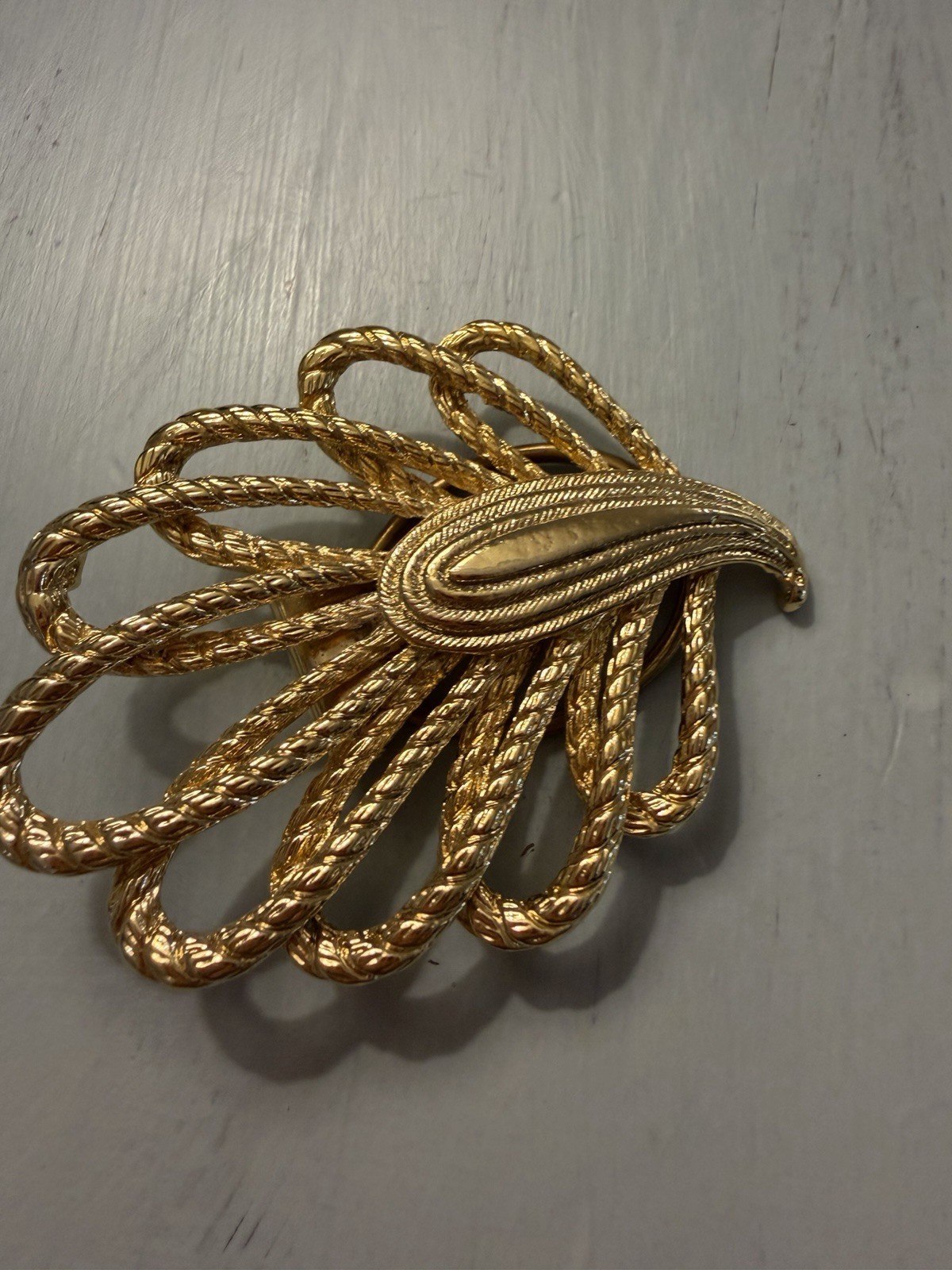 Gold Tone Abstract Loop Fan Leaf Spray Brooch Pin Metal No Stone