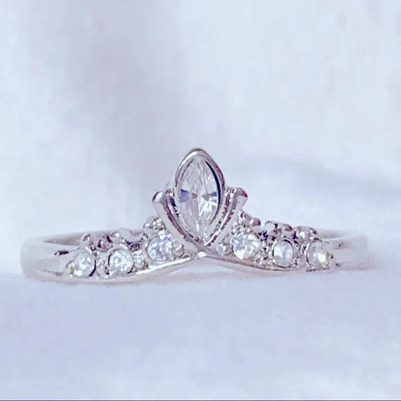 ❣️ Princess Crown Rhinestone Ring
