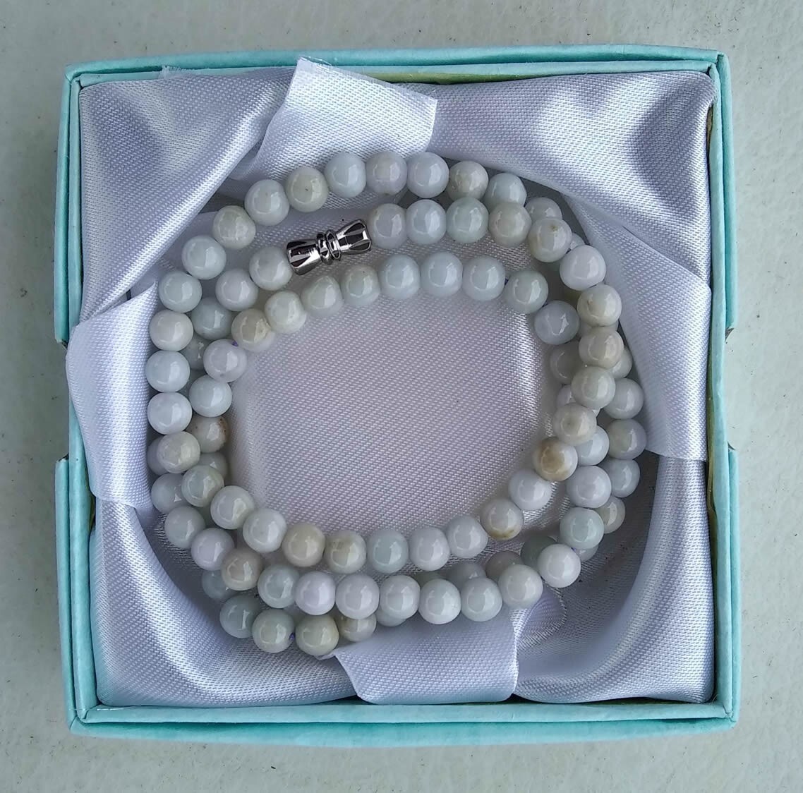 Jade necklace for lady,5mm round beads with a case, approx. 78 pcs beads