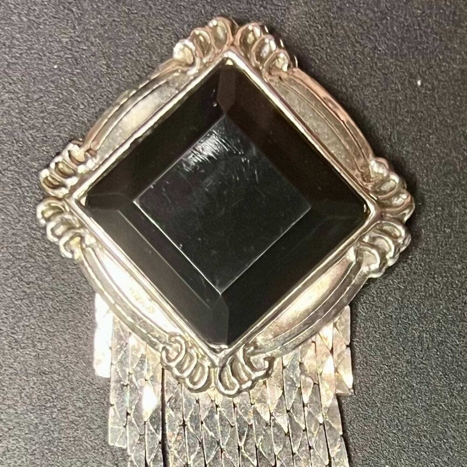 Silvertone Onyx dangling mesh brooch, no mark, 4.25 x 1.75”
