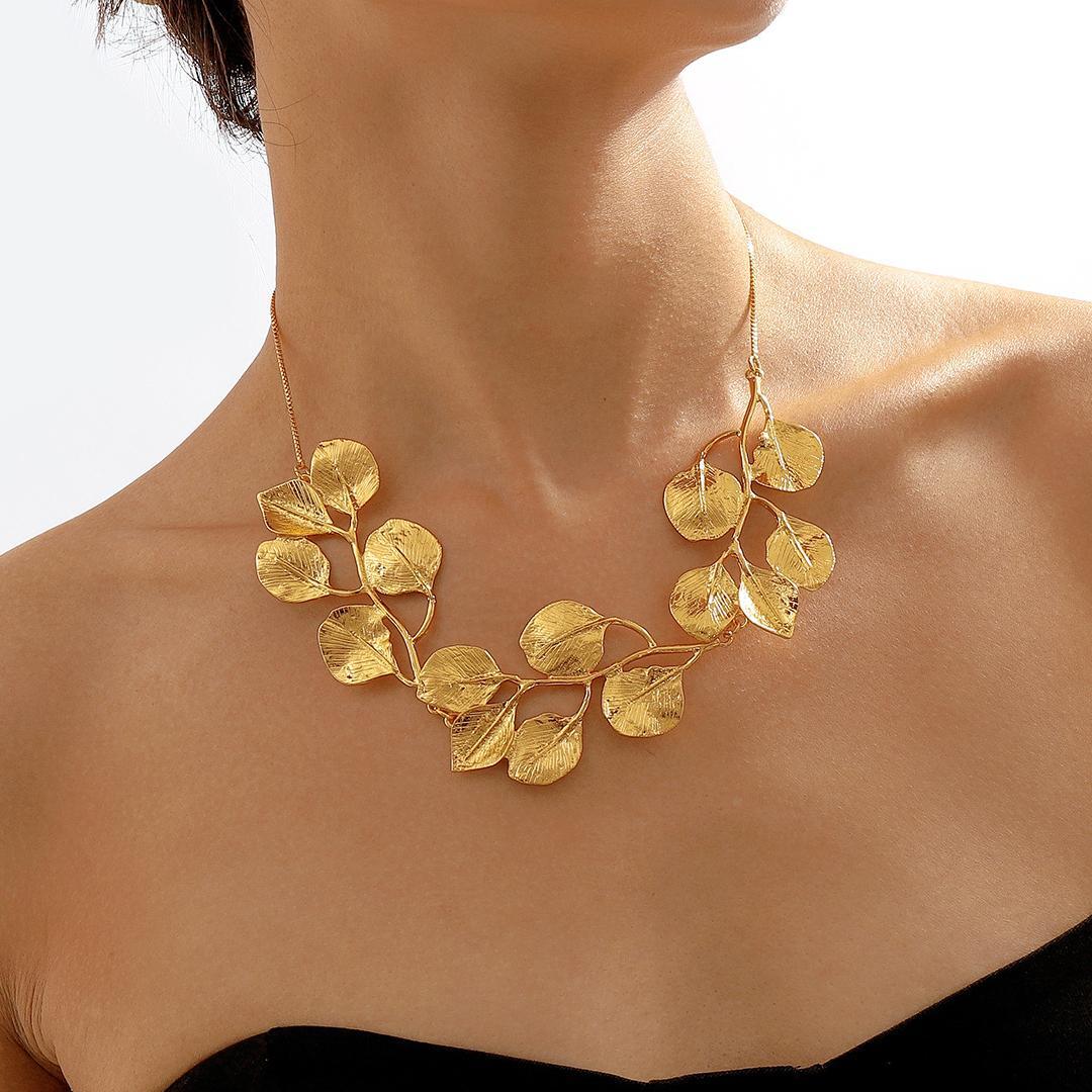 Vintage Adjustable Gold Leaf Statement Pendant Choker Necklace Chain Women Men