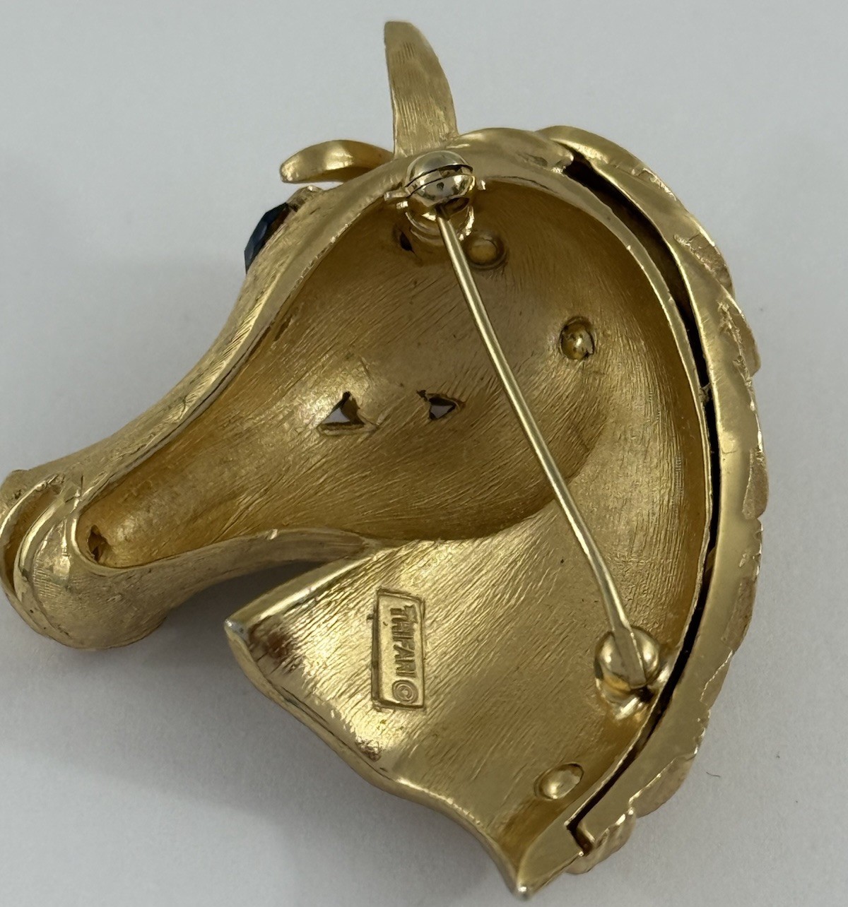 Vintage Crown Trifari Signed Gold-Tone Horse Head BroochPin Blue Rhinestone Eyes