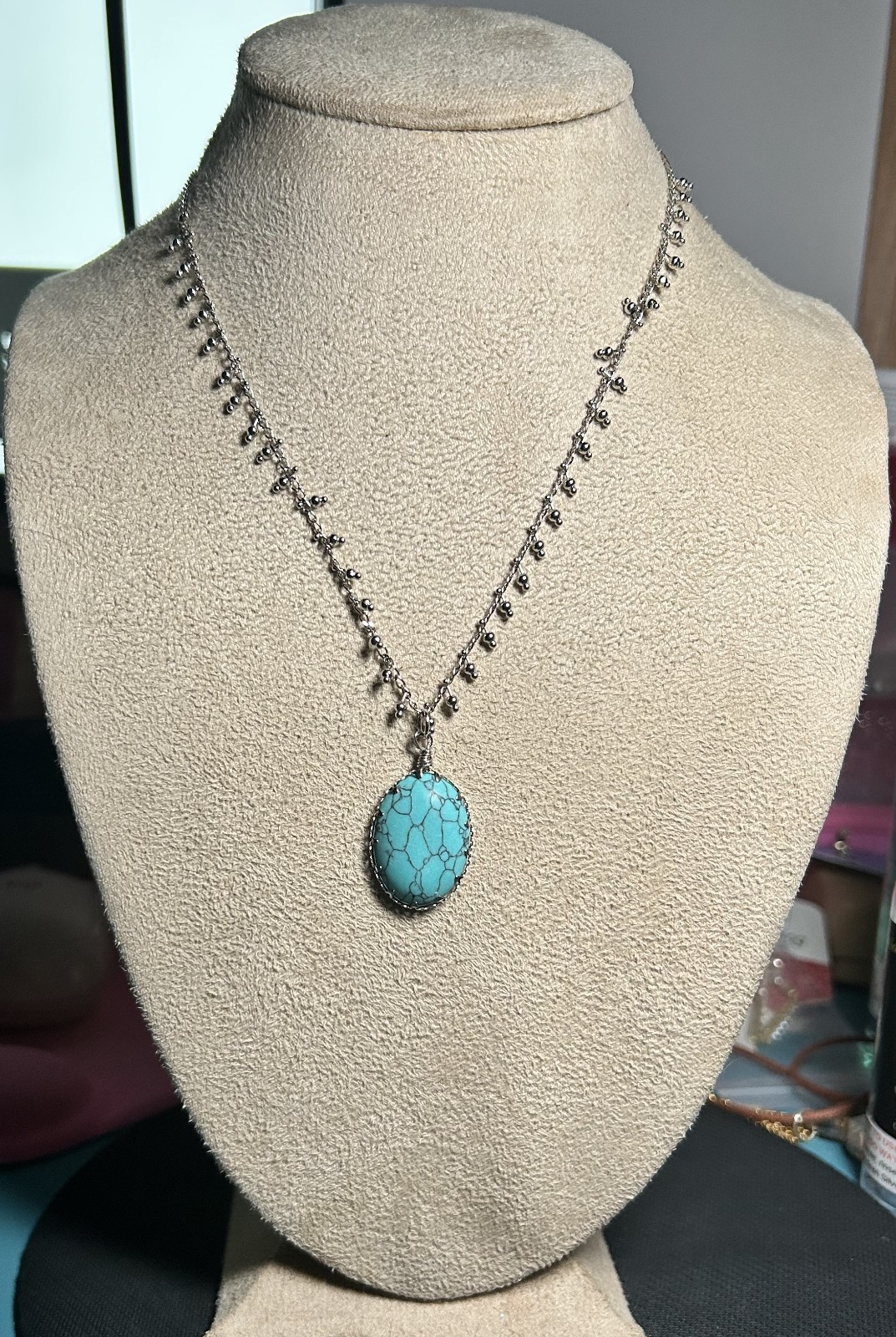 Universal Thread Faux Turquoise Pendant Necklace Silver Tone Beaded Chain NWT