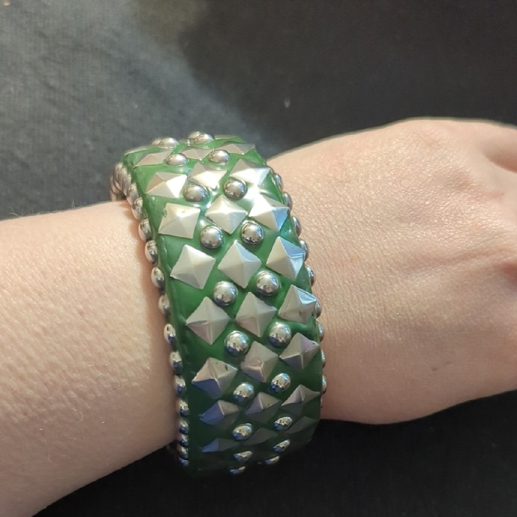 Antika Collection Silver Tone Green Resin Studded Chunky Bangle Bracelet