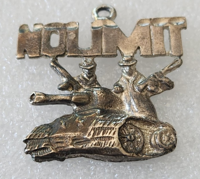Vintage 90’s “No Limit” records logo hip hop detailed silvertone pendant