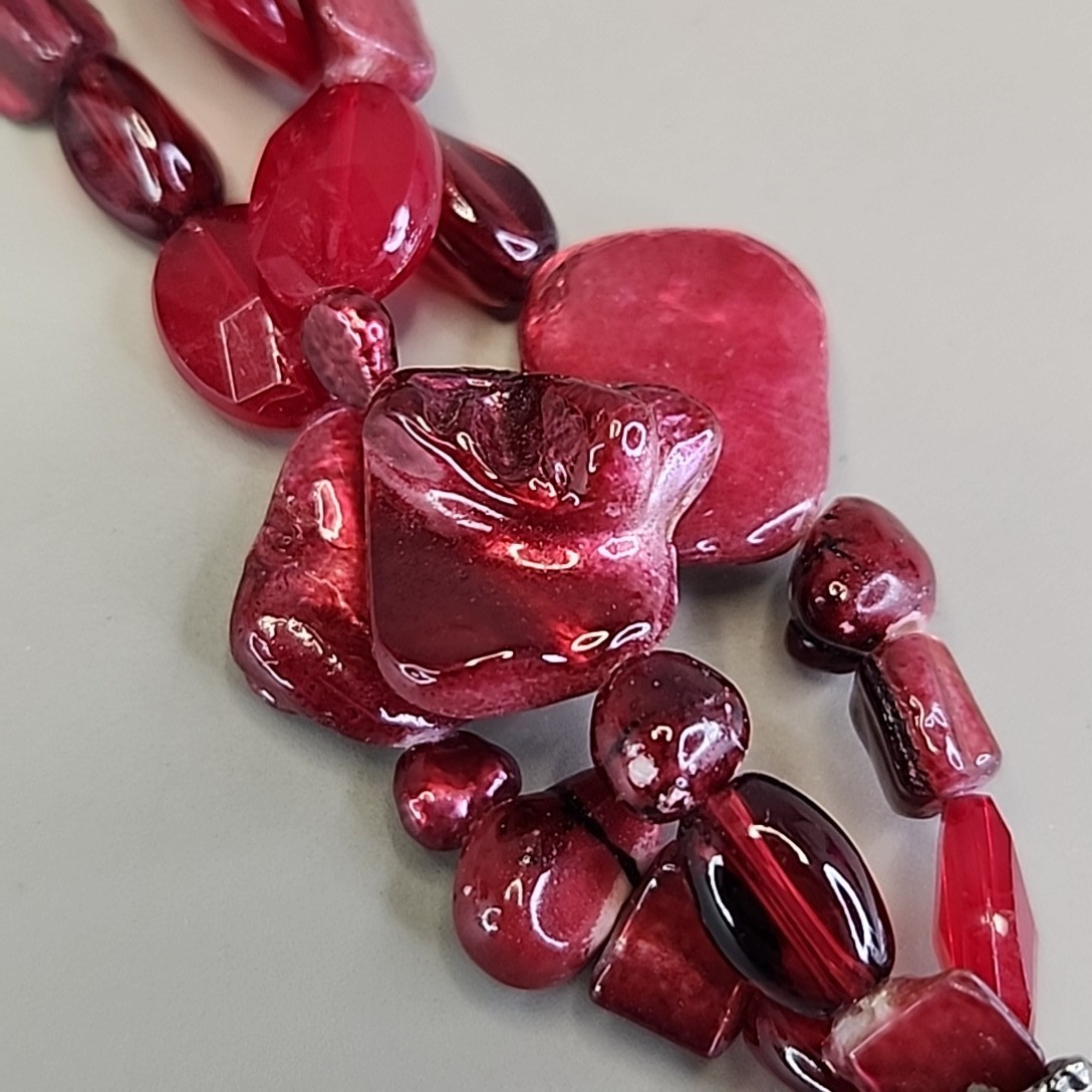 Shell Beaded Necklace Dyed Red Layered Antiqued Gunmetal Chain Glass 21″