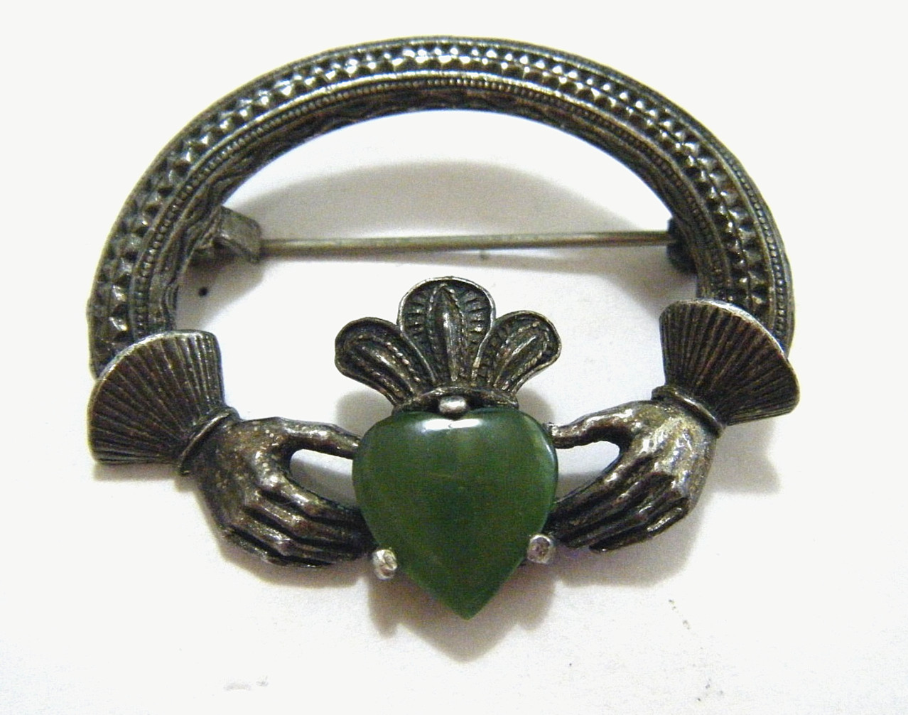 Vintage SOLO’OR Claddagh Celtic Connemara Marble Heart Irish Brooch Love Loyalty