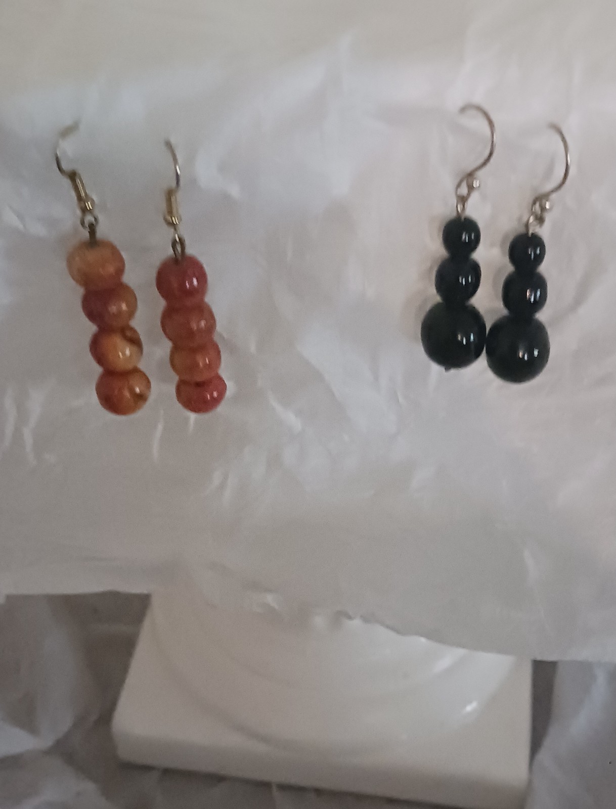 Beaded Dangle Earrings lot of 2 1 Black 1 Red Apple spunge