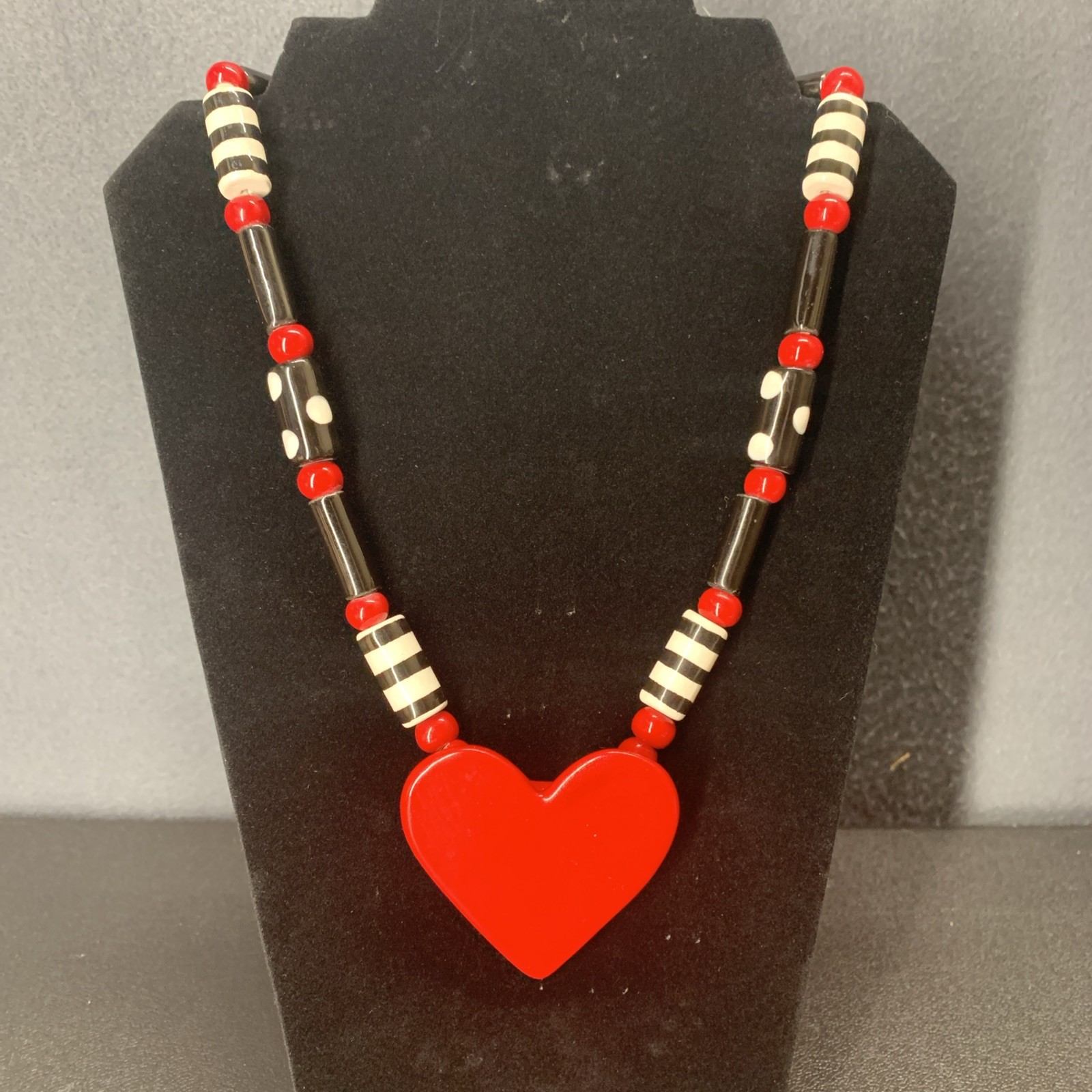 Vintage Flying Colors Ceramic Heart Necklace Red Black White Bead Pop Art 80s