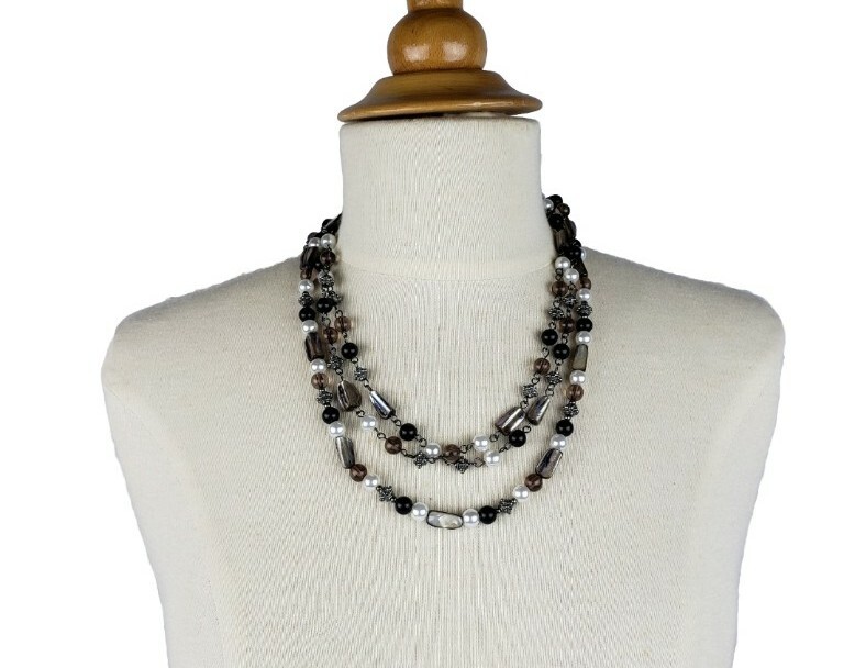 Laila Rowe Multi Strand Shell Glass Pearl Beaded Necklace Adjustable Silver Tone