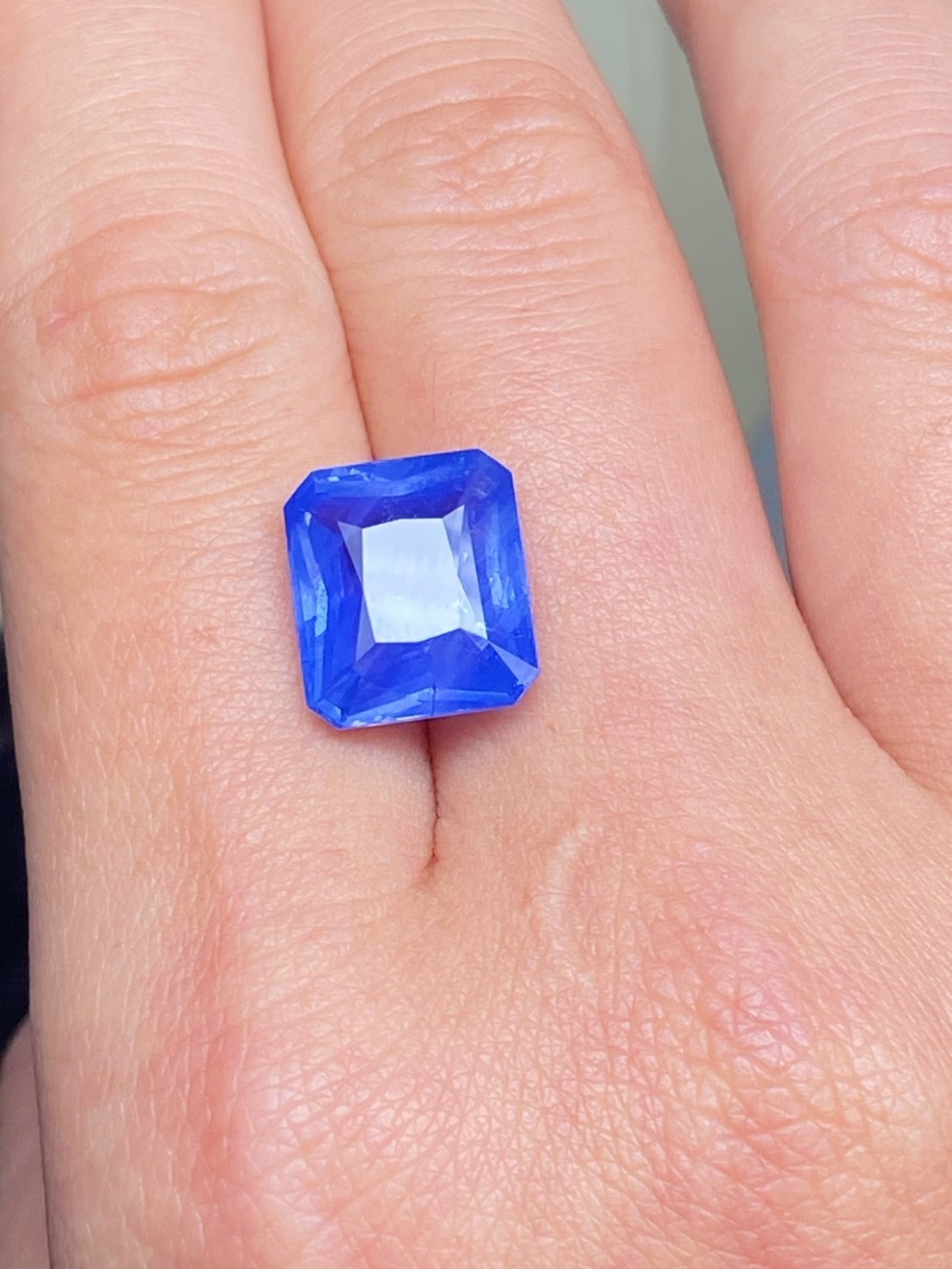 [jerseychou] Natural sapphire 7.43 ct , cornflower blue , Sri Lanka , AIGS+GRS