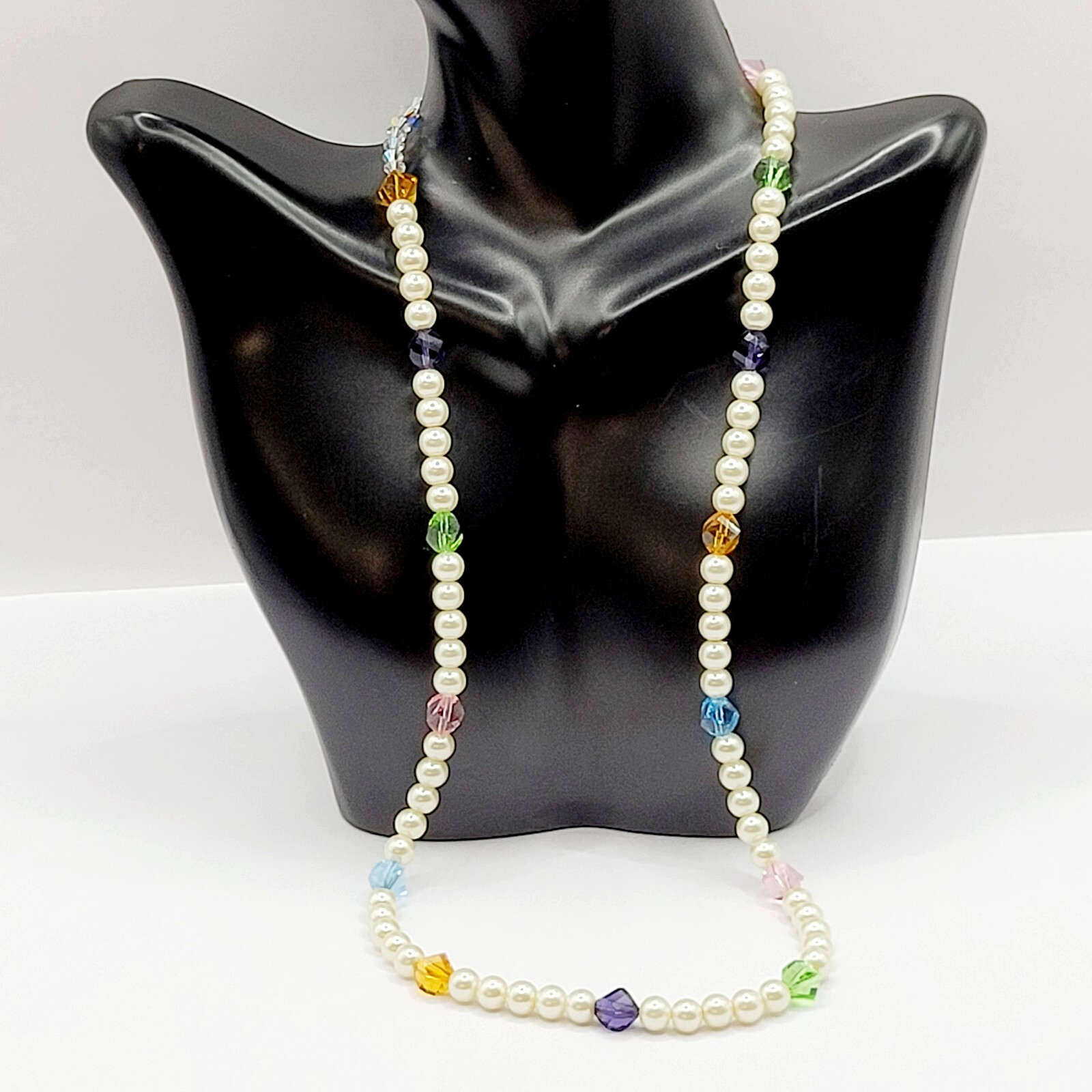 Glass Pearl with Individual Multicolored Crystal Beads Beaded Necklace 22 Inch