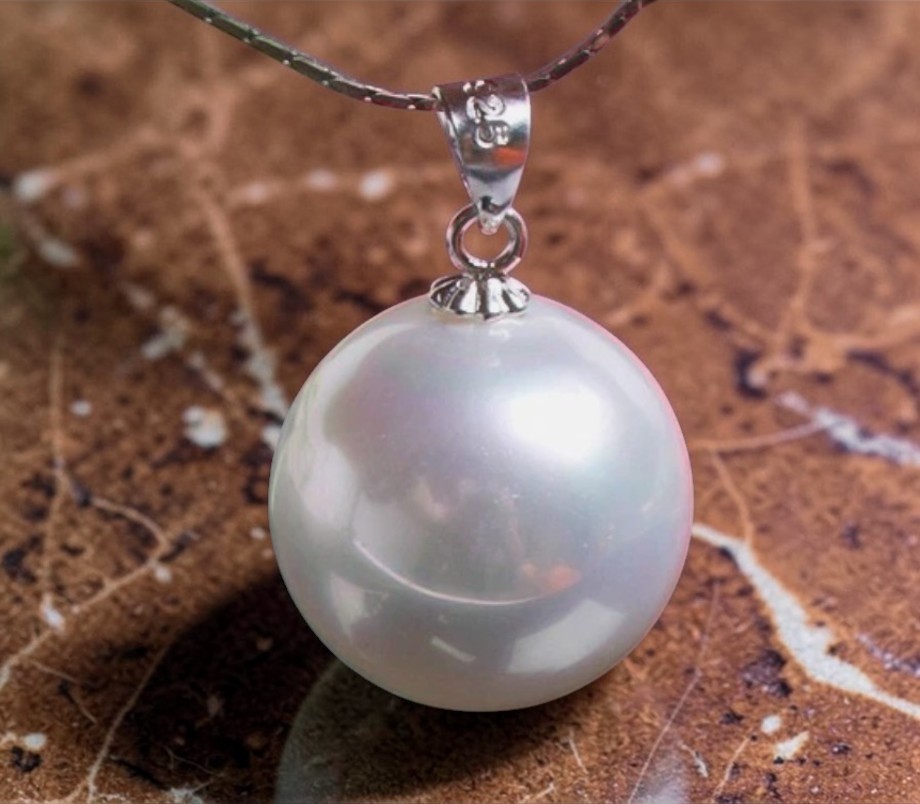18mm White Color Round Shape Sea Shell Pearl Bead Pendant 925 Sterling Silver