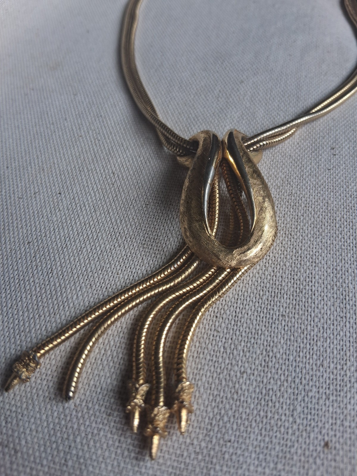 Vintage Signed Coro 1960s Textured Gold-Tone Snake Chain Tassel Lariat Necklace