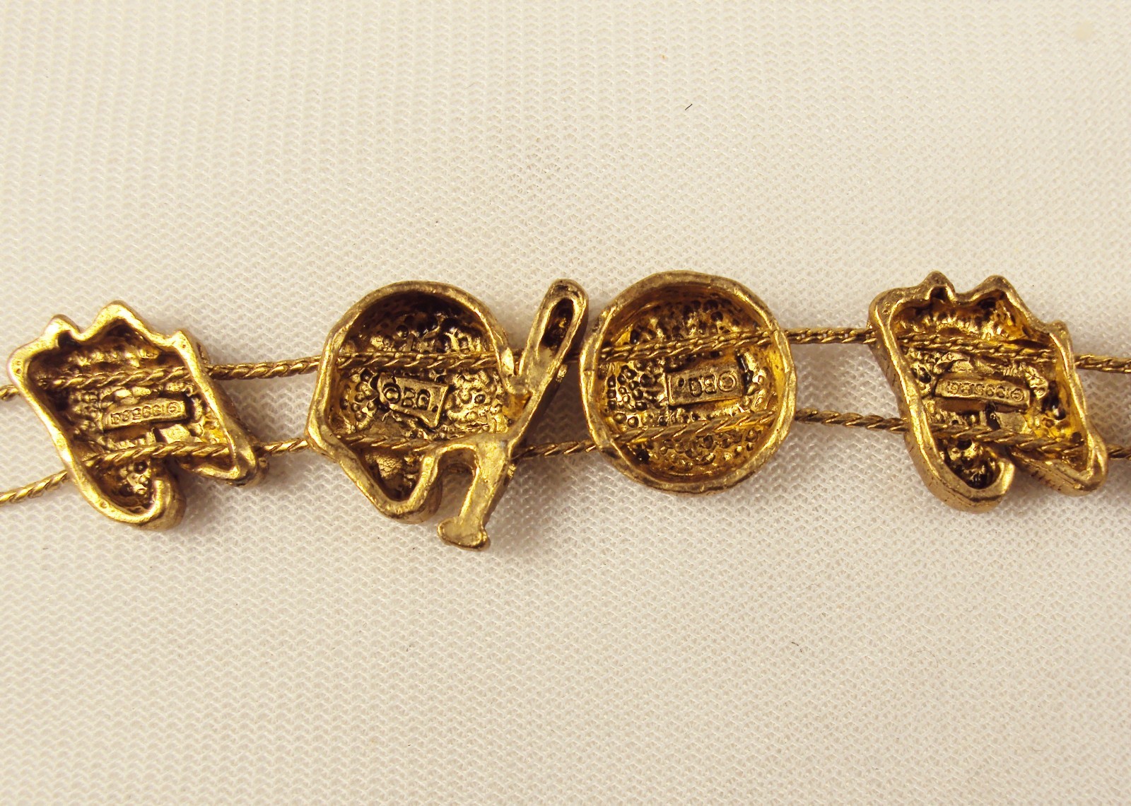 Charm Bracelet, Baseball Themed ~ TOFA Classic 1995 Slider, Gold Toned #5430010