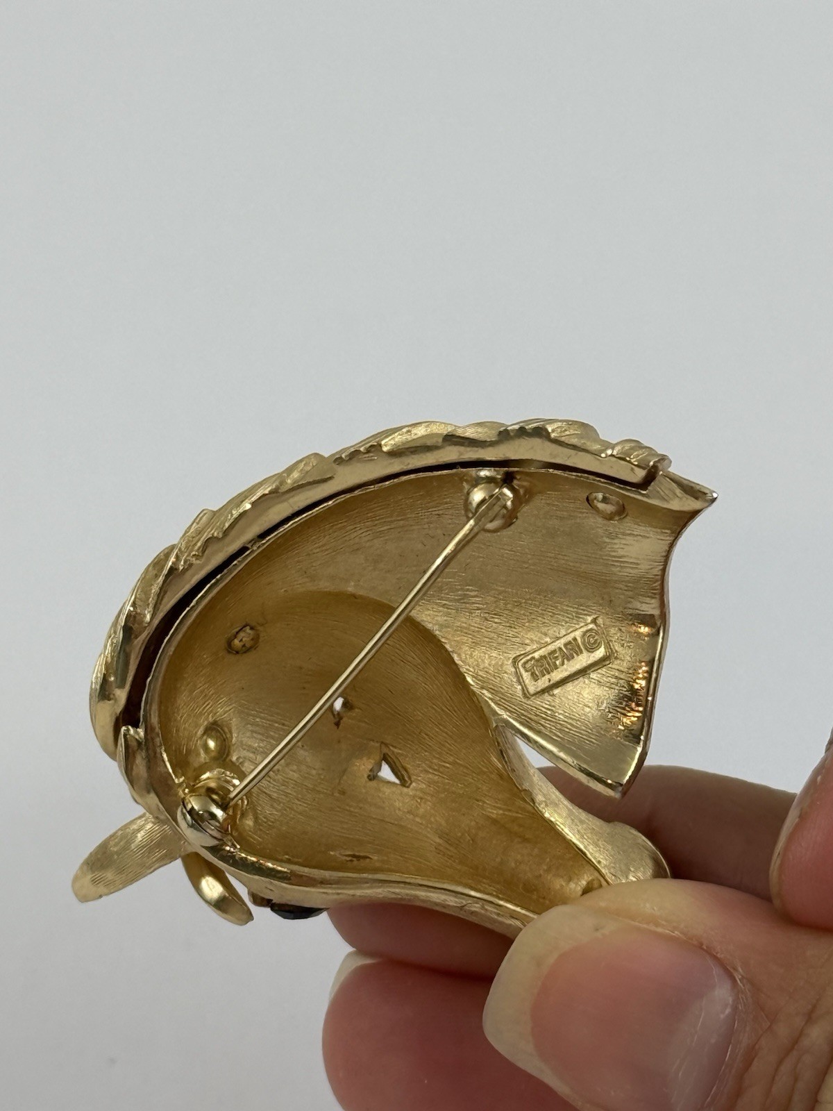 Vintage Crown Trifari Signed Gold-Tone Horse Head BroochPin Blue Rhinestone Eyes