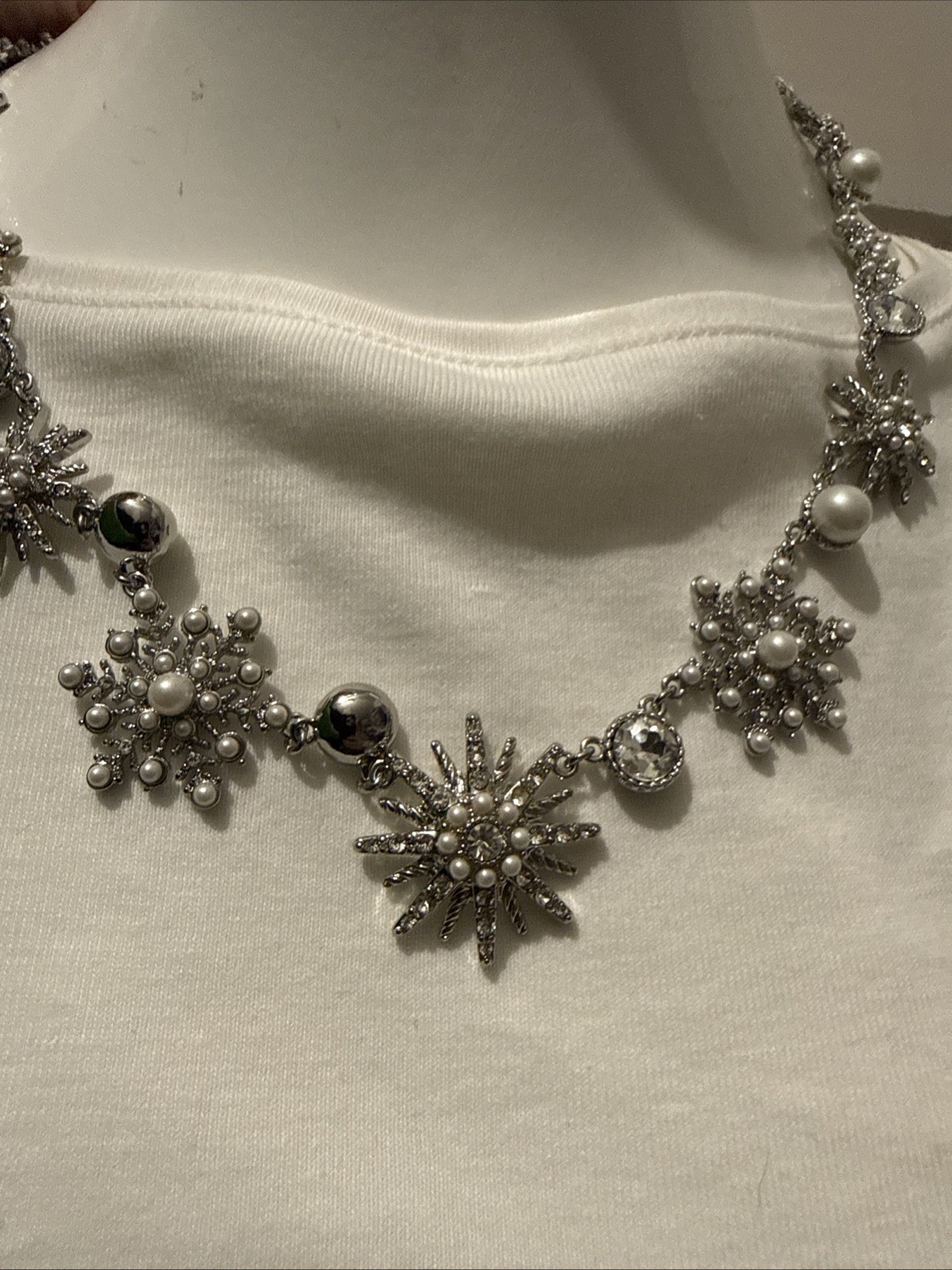 $79.50 Talbots CRYSTAL SNOWFLAKE STATEMENT NECKLACE TS5