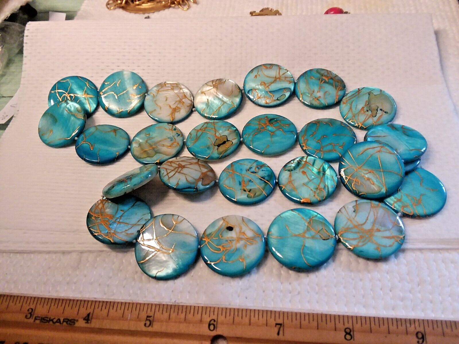 26″ Dyed Blue Shell Necklace /W Gold Tone Paint Accents 02-01-2024