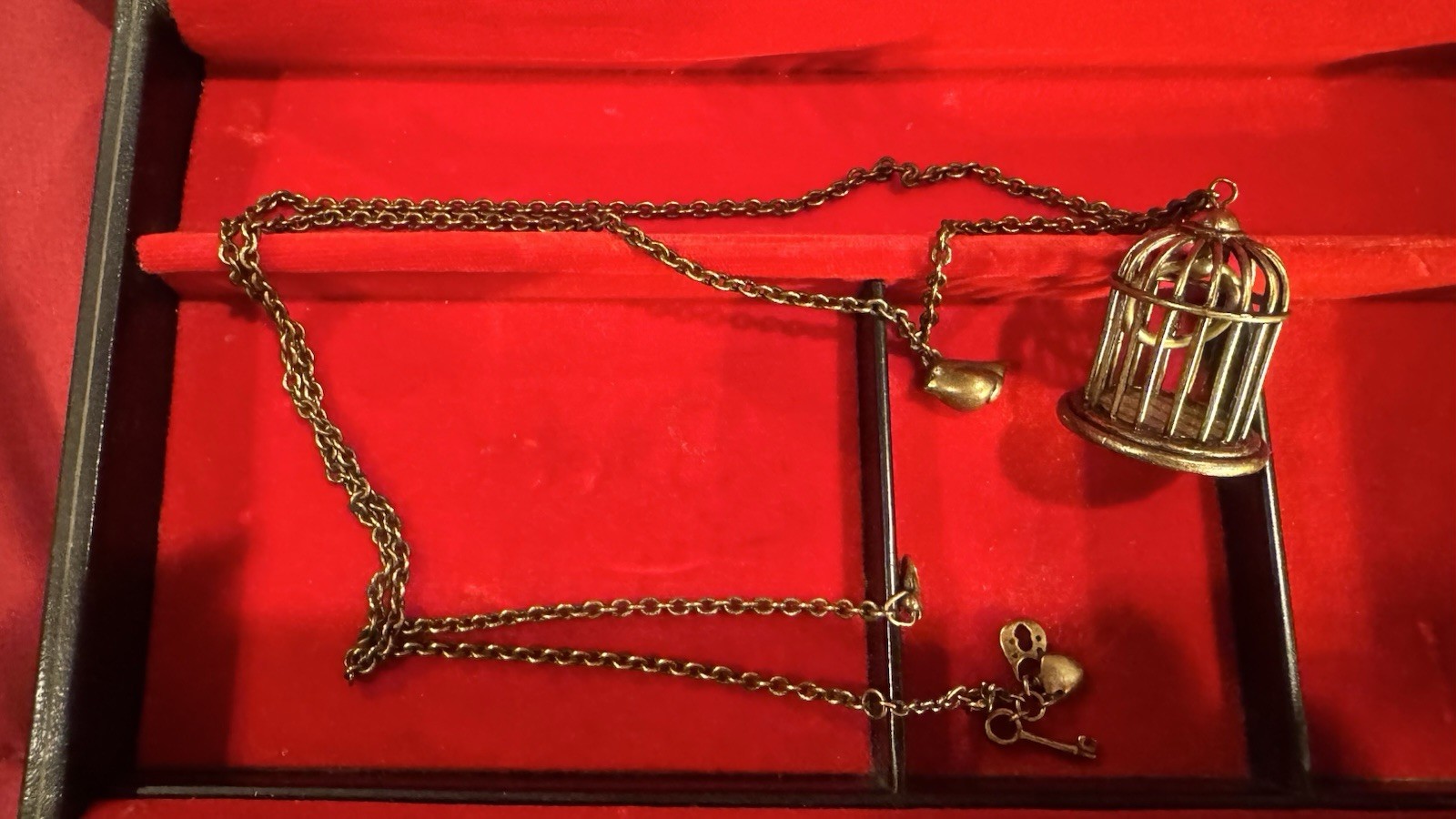 Fossil Gold Tone Cable Chain Charm Necklace Birdcage Pendant Key & Skull