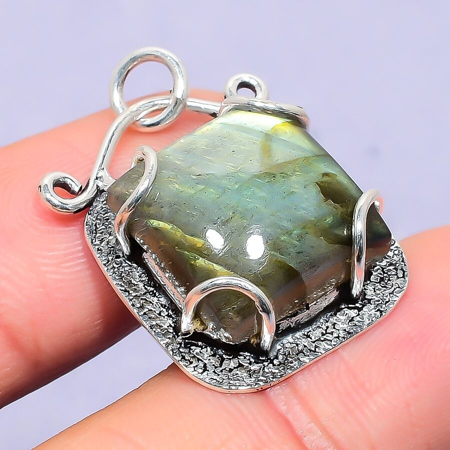 Labradorite Daily Wear Pendant Handcrafted Silver Dailywear Jewelry 1.22″