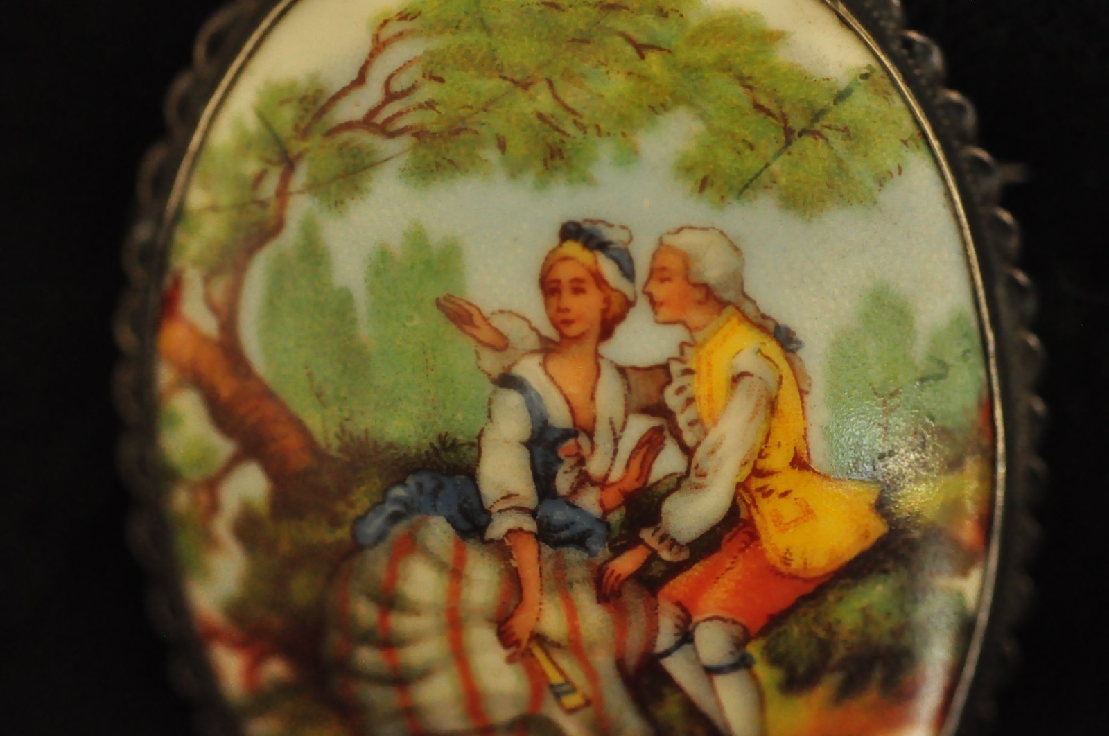 Vintage Sterling Silver Porcelain Brooch / Pendant Hand‑Painted Courting Couple