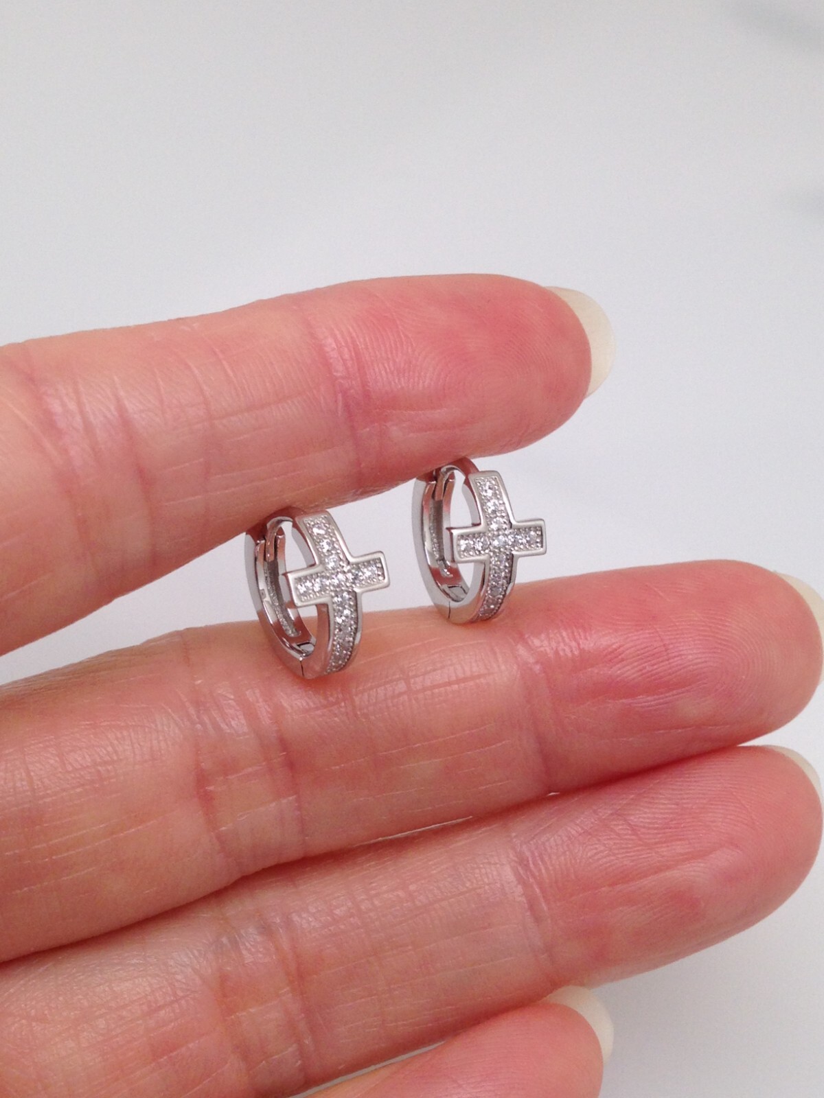 925 Sterling Silver Cz Cross Huggie Hoop Earrings Mens Womens 12mm/9mm x2.2mm