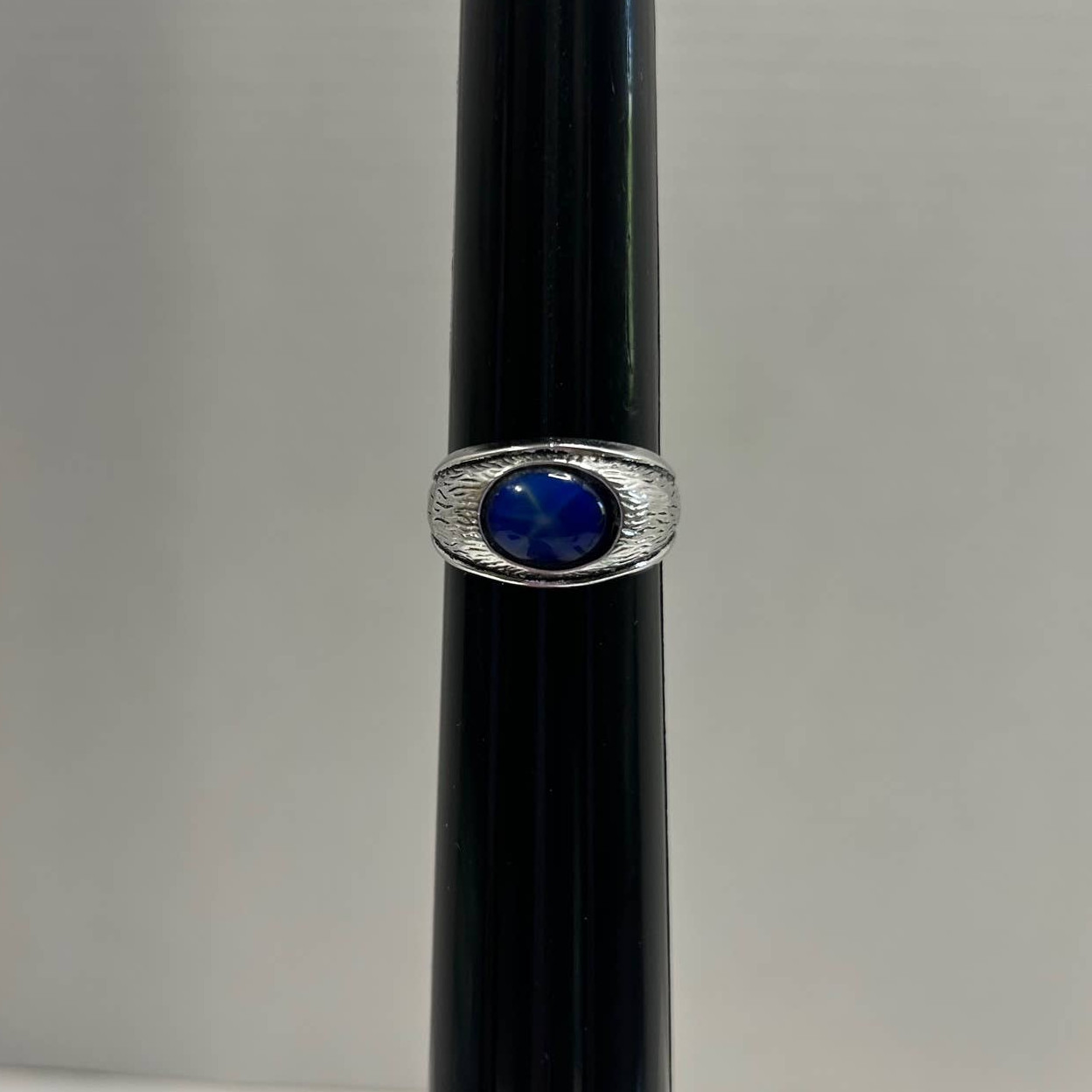 18K HGE Simulated Blue Star Sapphire Ring Size 8
