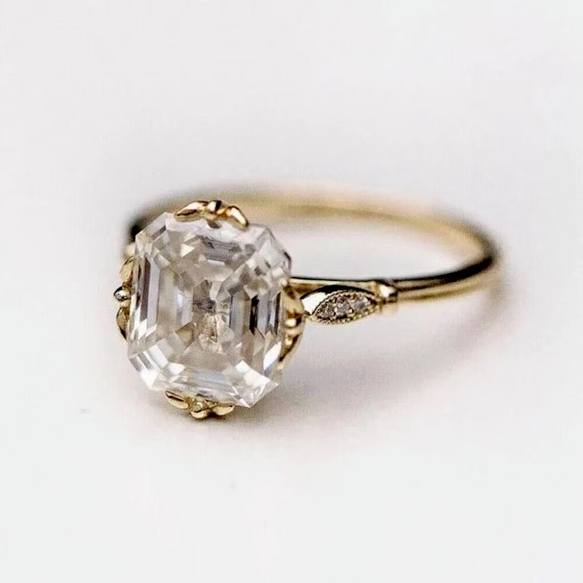 Asscher Cut Simulated Diamond Women’s Pretty Wedding Ring 14K Yellow Gold Plated
