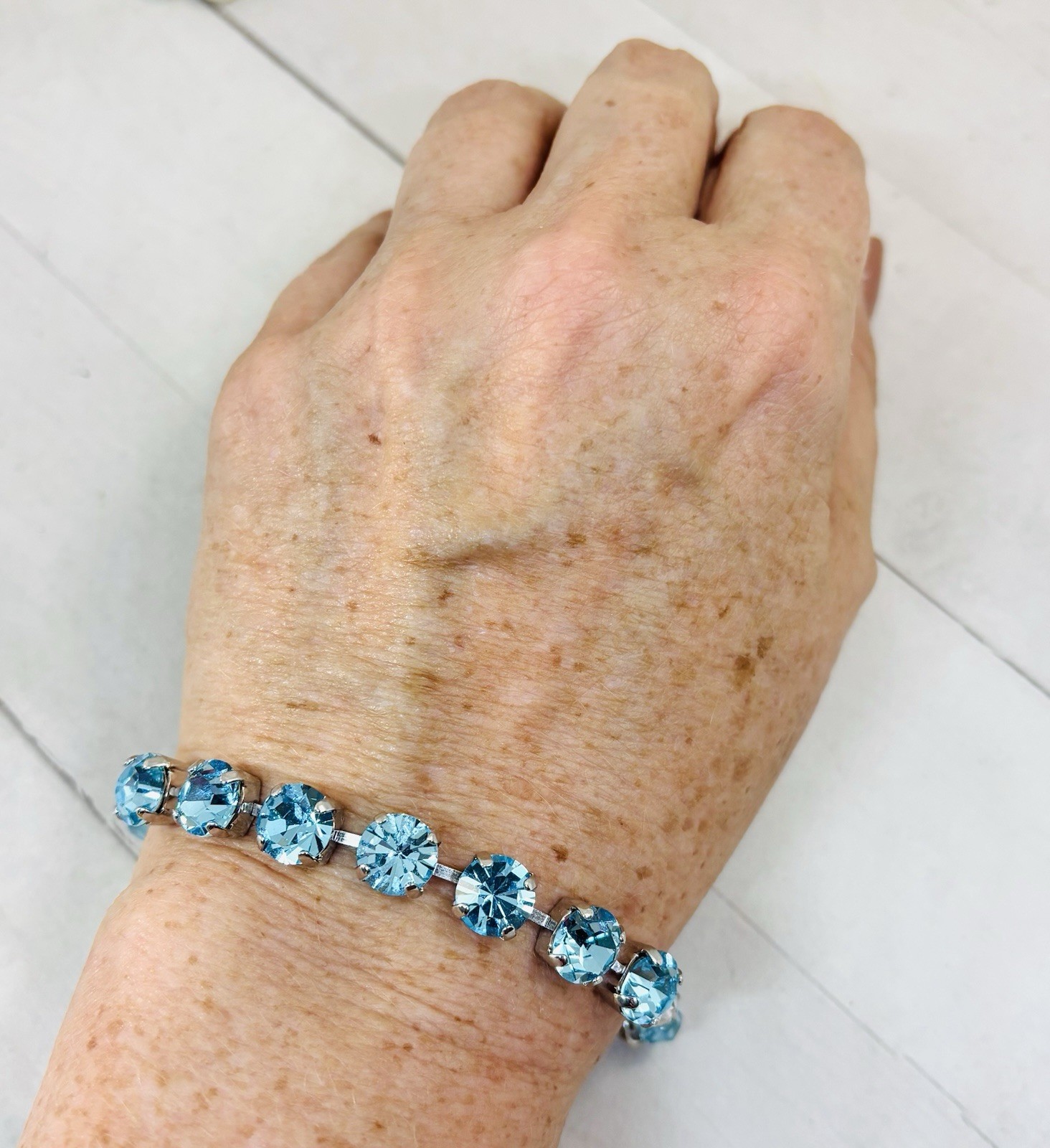 8mm Shiny Silver Plated Beaded Aquamarine Tennis Cup Chain Bracelet