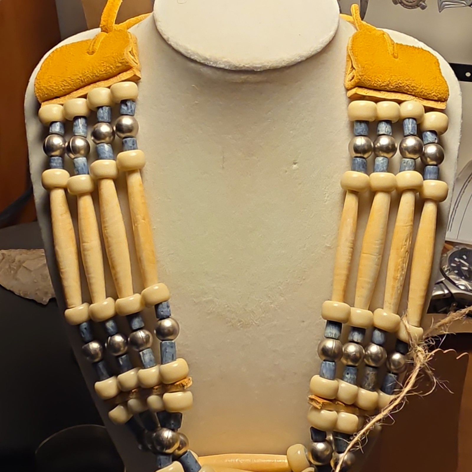 Antique Beaded chocker From 1930s.northwest Alaska Region.l8leli Walris Bone.