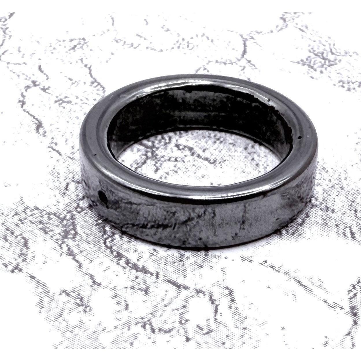 Gunmetal Gray Ceramic Band Ring Size 6 Smooth Reflective Ring