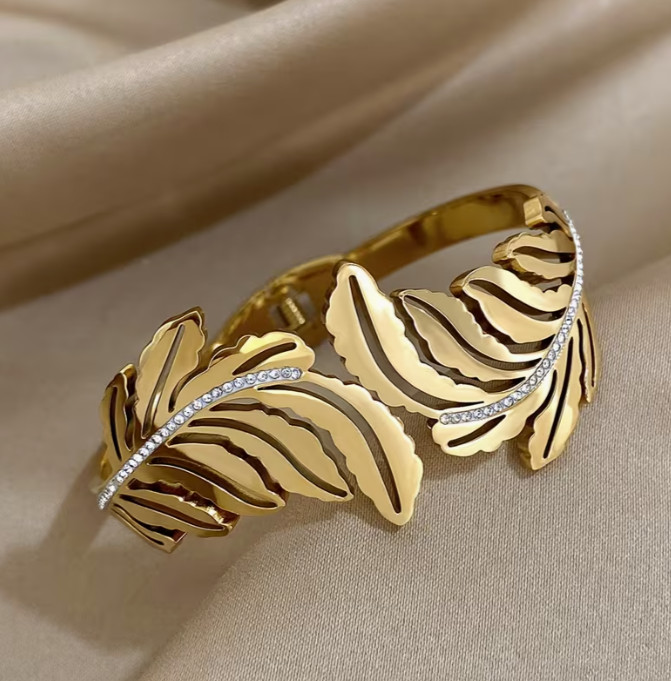 Luxury Double Leaf Bracelet with Sparkling Bands Gold Plated Stainless