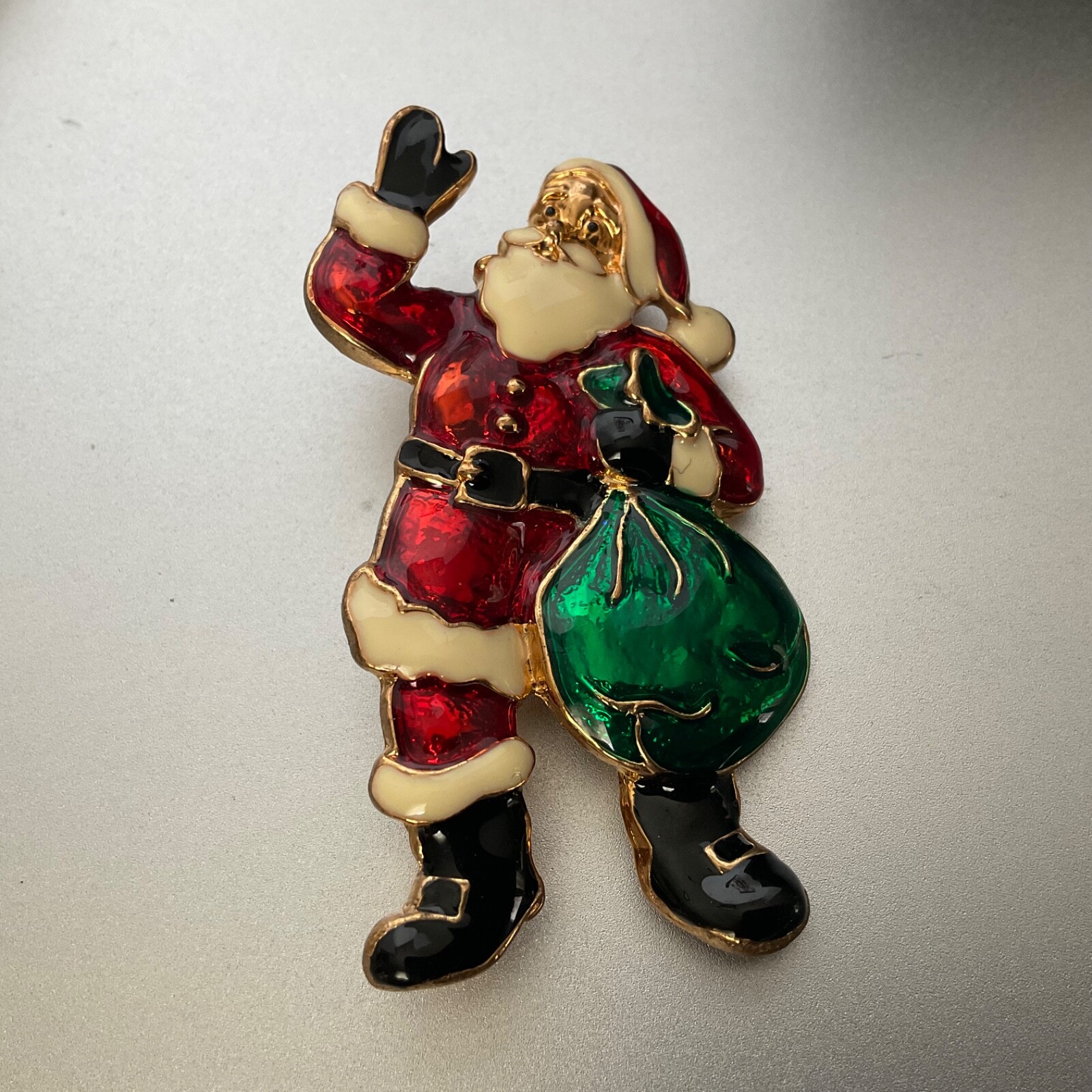 Waving Santa Claus with Bag Pin Gold Tone & Enamel Vintage 2.25” Tall