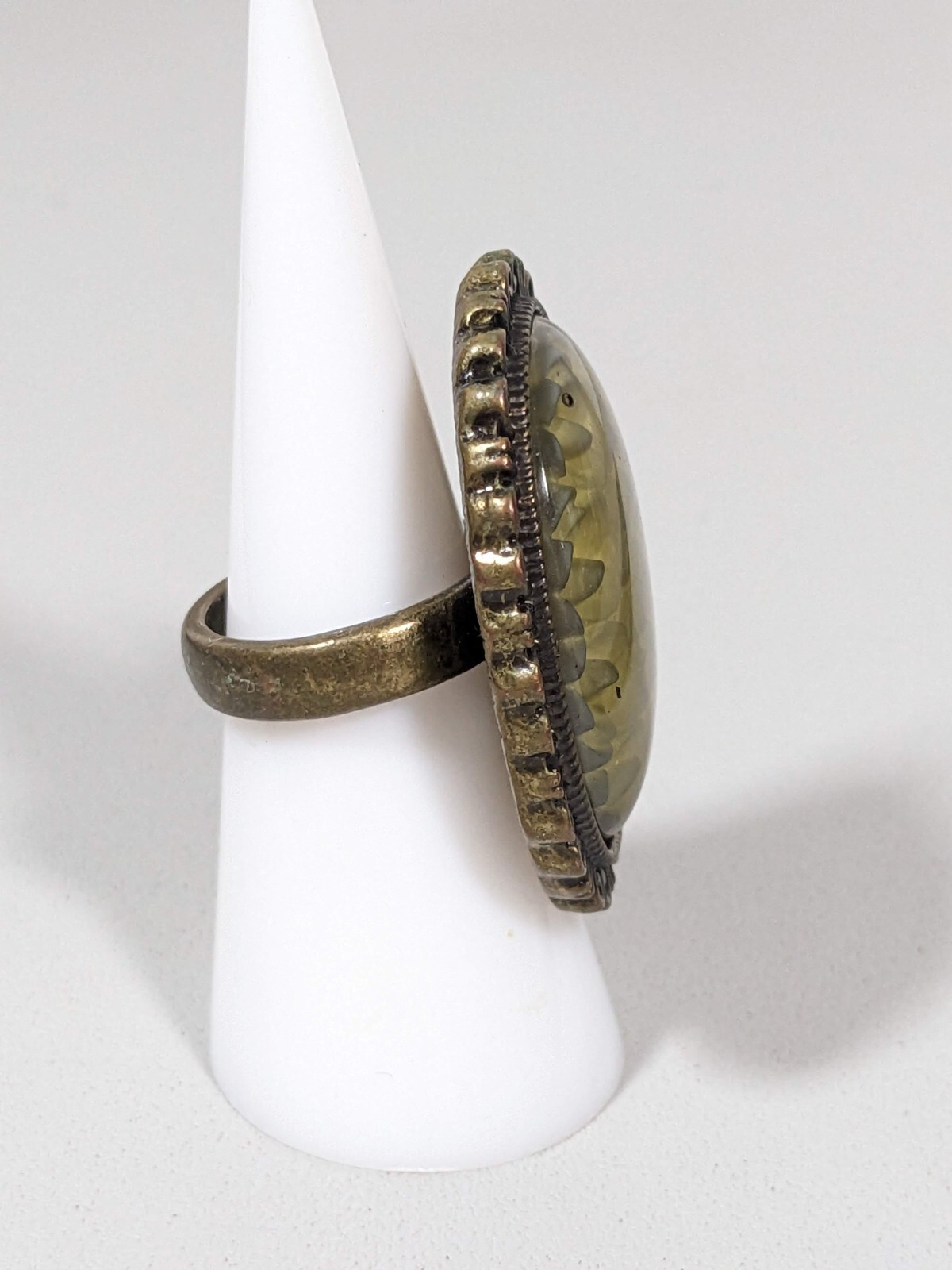 Bronze Tone Vintage Style Oval Floral Cocktail Wide Ring Size 6.5
