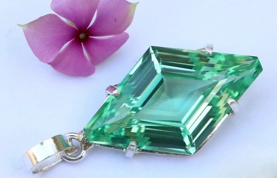 24.55 Ct Natural Green Sapphire Fancy Gemstone Pendant Sterling Silver Jewelry