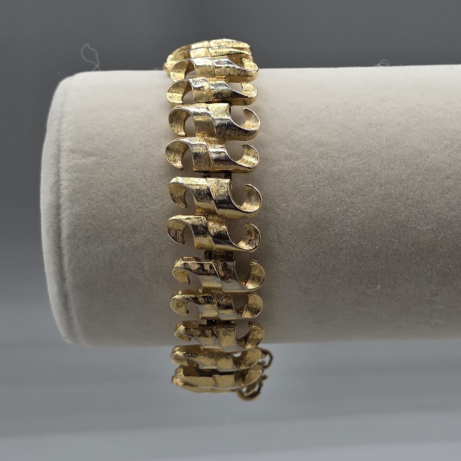 Vintage Monet Gold Tone Textured Link Panel Bracelet Fold Over Clasp