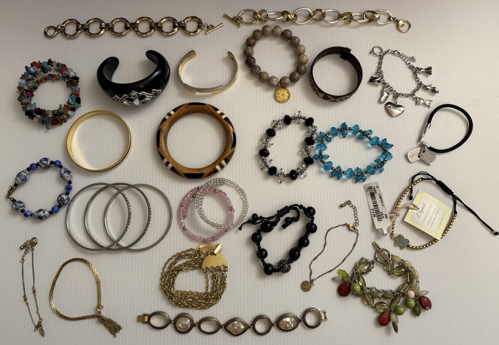 24+ Bracelets – Lot of Costume Jewelry – See Pics – NICE