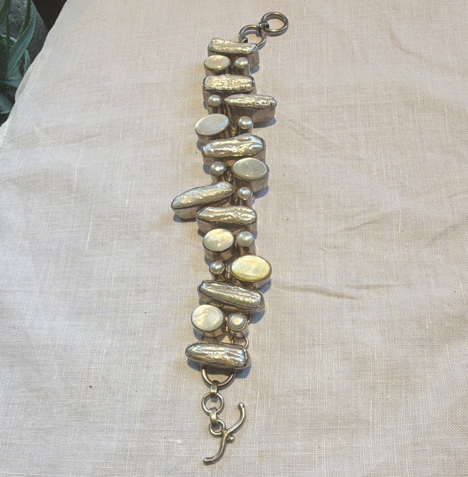 Artisan silverShell & Pearl Link Bracelet Toggle Clasp