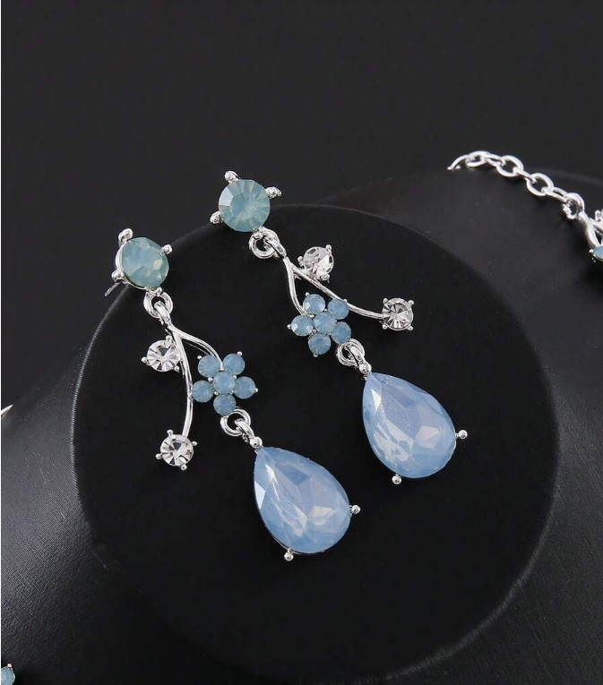JEWELRY SET-3 Pieces Vintage Style LIGHT BLUE Rhinestone Necklace and Earrings