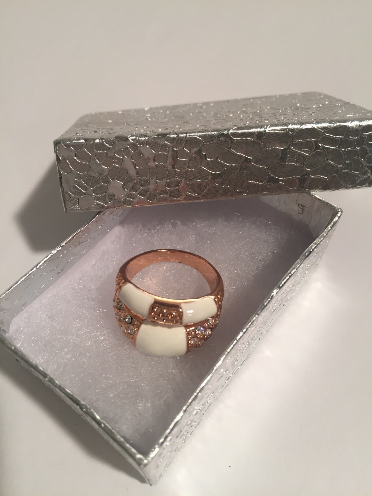 Avon Ring Beautiful Copper tone with white and CZ Size 8 See Pics (B23)