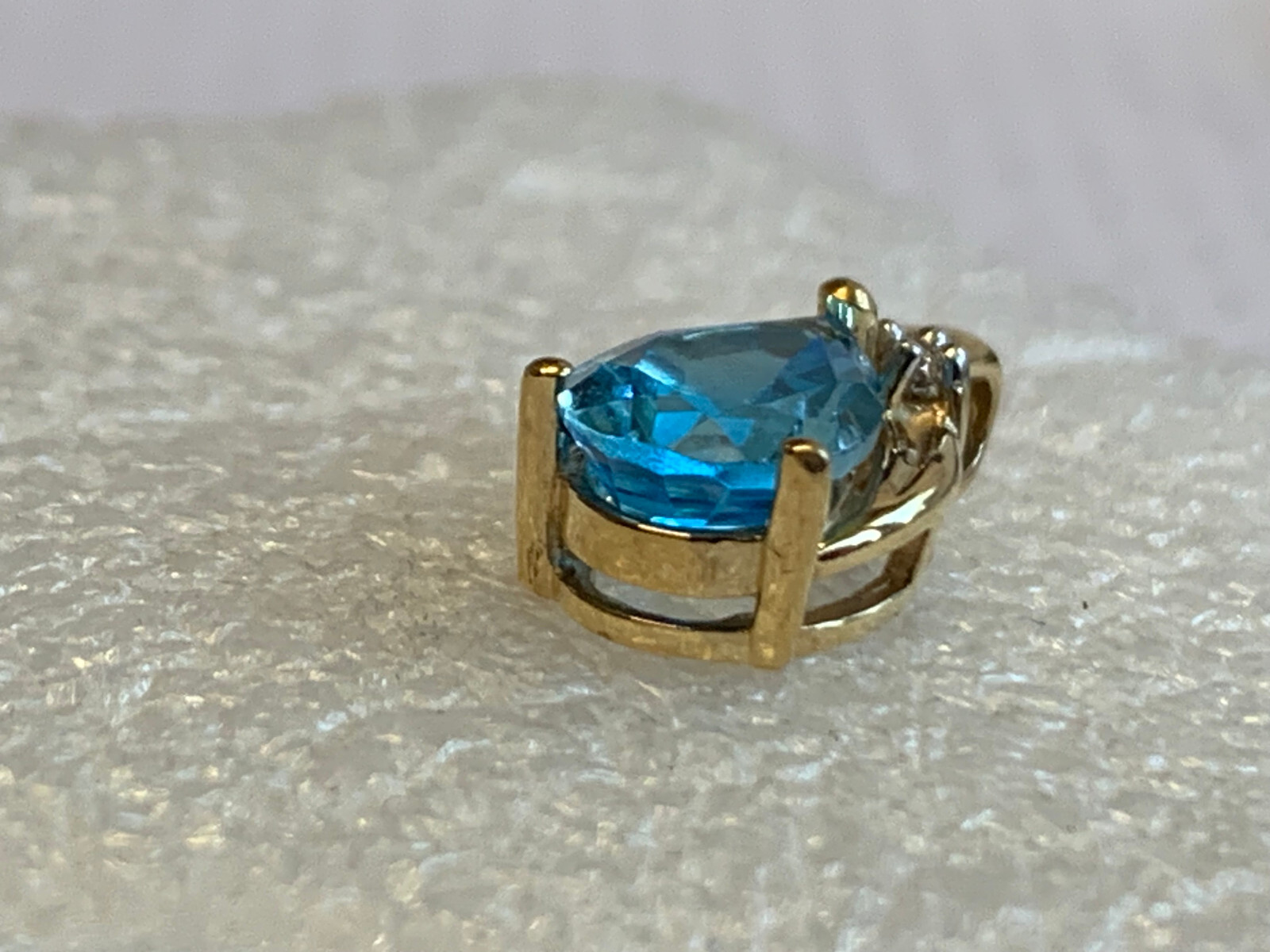 10K Yellow Gold Pendant 1.48g Fine Jewelry Blue Topaz Teardrop Stone Charm