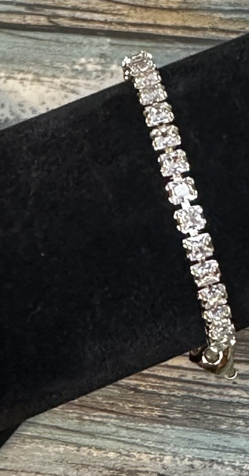 NEW Baublebar Brooke Square Stone Tennis Bracelet with Gold Crystals •Adjustable