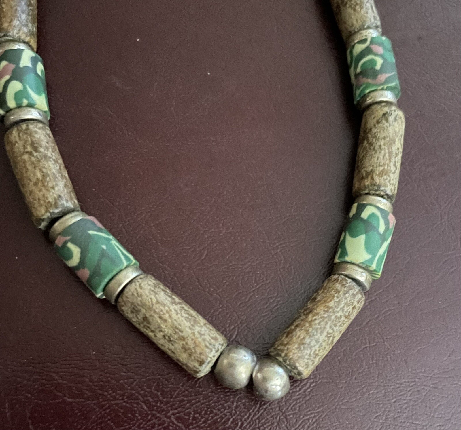 Costume Jewelry Brown Green Necklace
